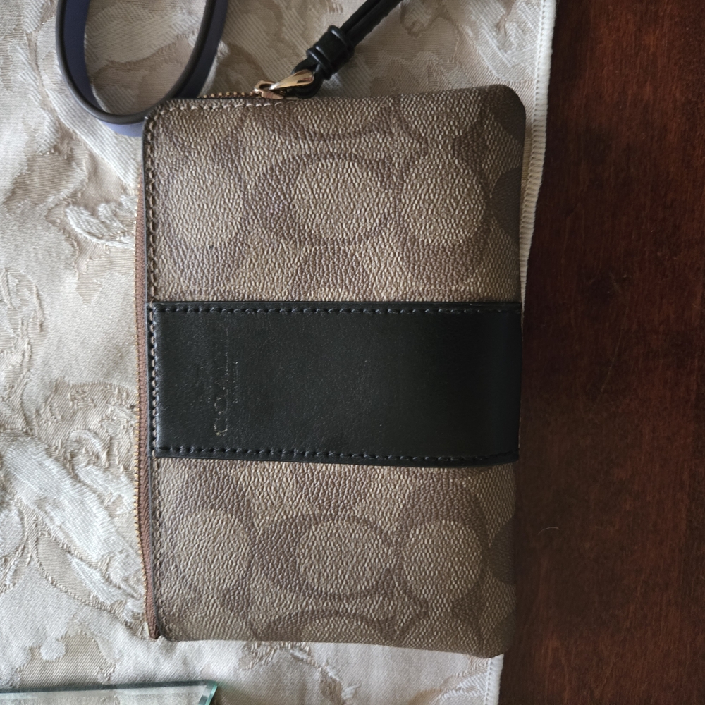 Elegant Brown and Black Wristlet